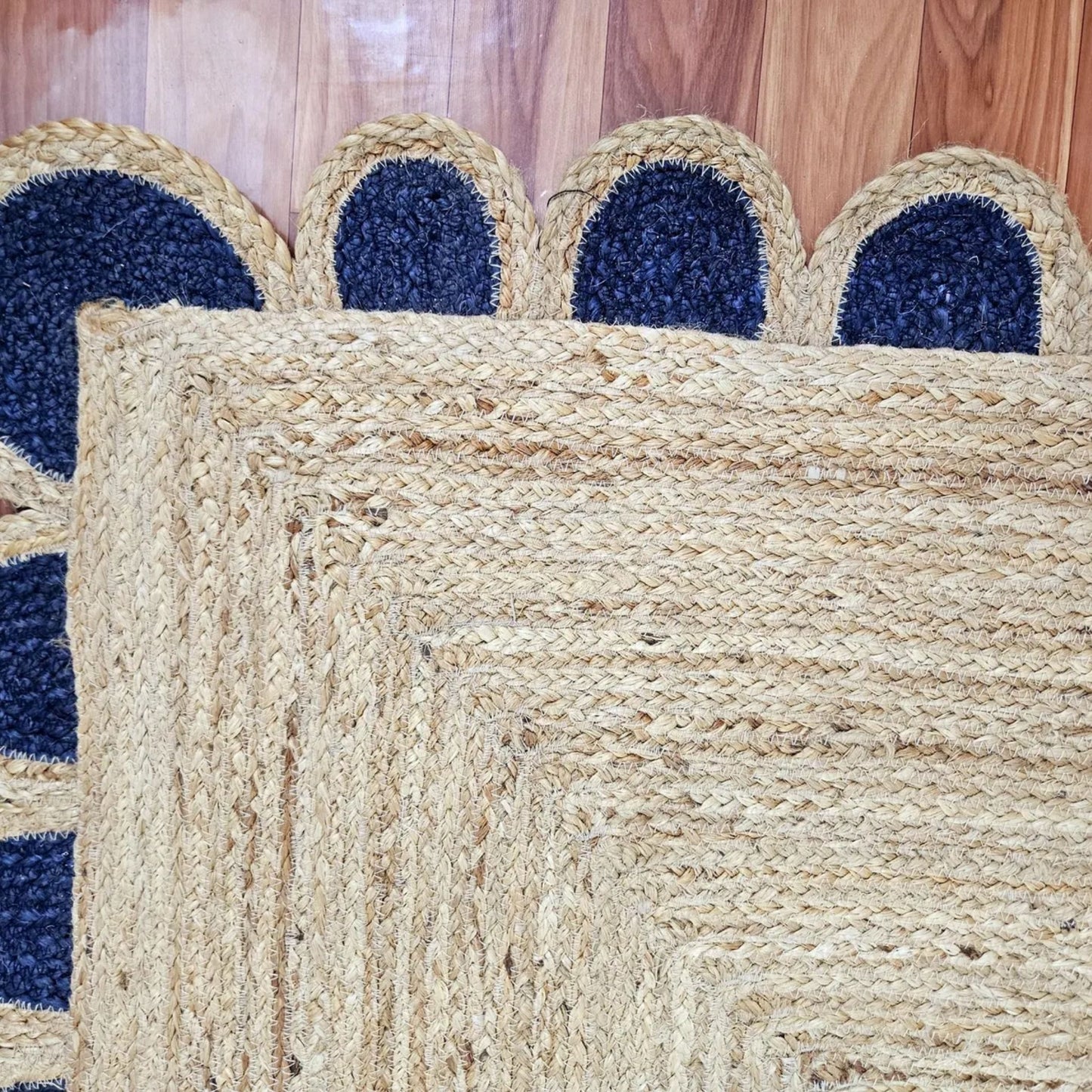 Handwoven Jute Runner Rug with Scalloped Black Trim – Boho Hallway Carpet