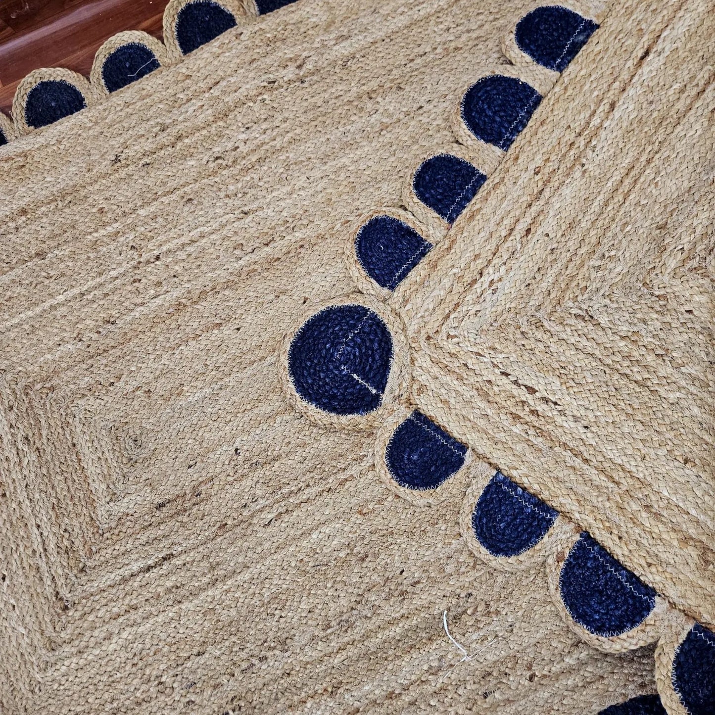 Handwoven Jute Runner Rug with Scalloped Black Trim – Boho Hallway Carpet