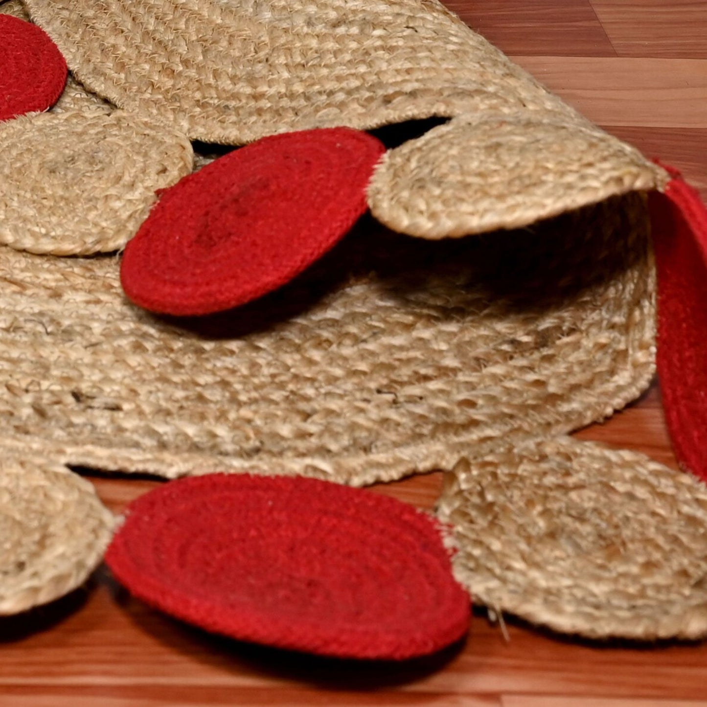 Handwoven Natural Red Circle Scallop Jute Rug – Boho Round Rug